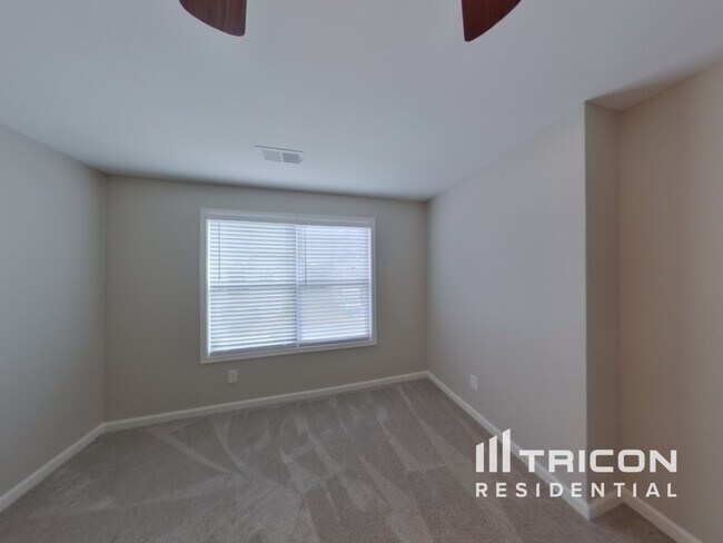 Foto del edificio - 934 Dawsons Park Wy