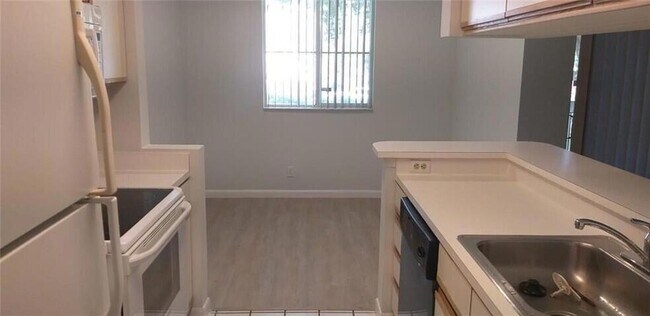 Foto del edificio - 9933 Westview Dr