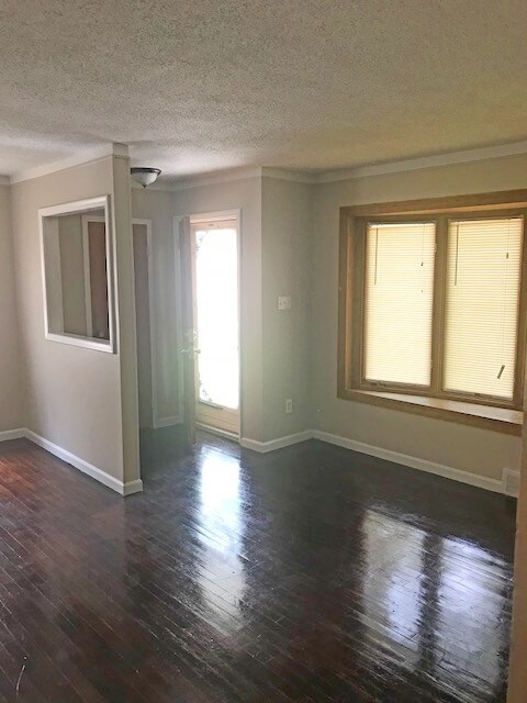 Building Photo - 12680 Riverdale Ave