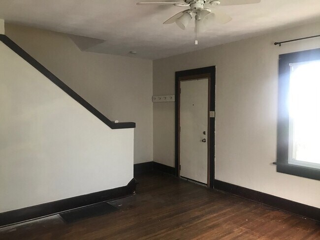 Building Photo - 1315 Marshall St