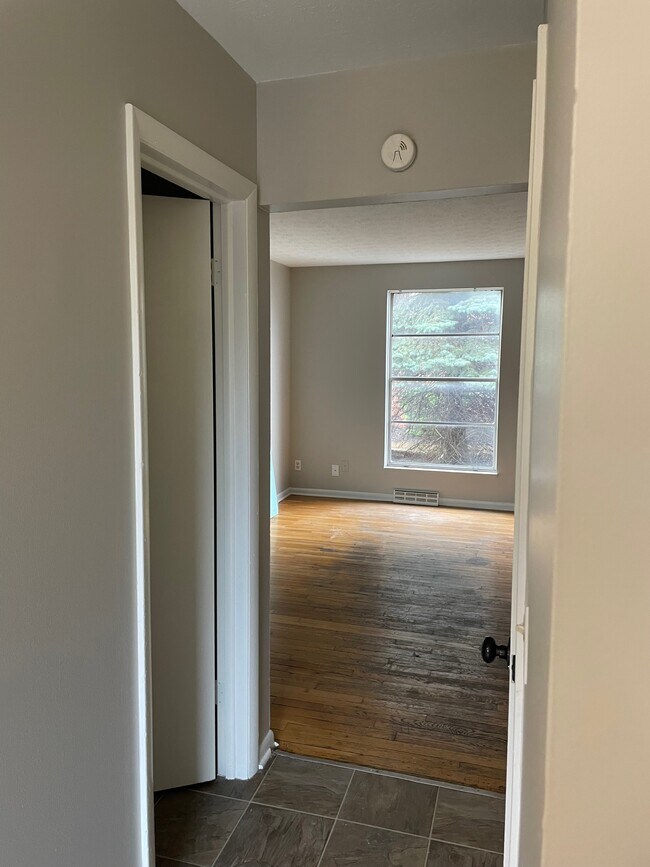 1862 Willoway Cir S Unit 1862, Columbus, OH 43220 Condo for Rent in Columbus, OH