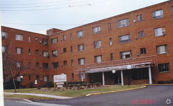 Building Photo - The Sherwood Apartments