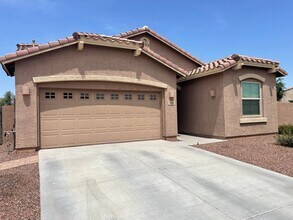 Building Photo - 3150 S Santa Rita Way