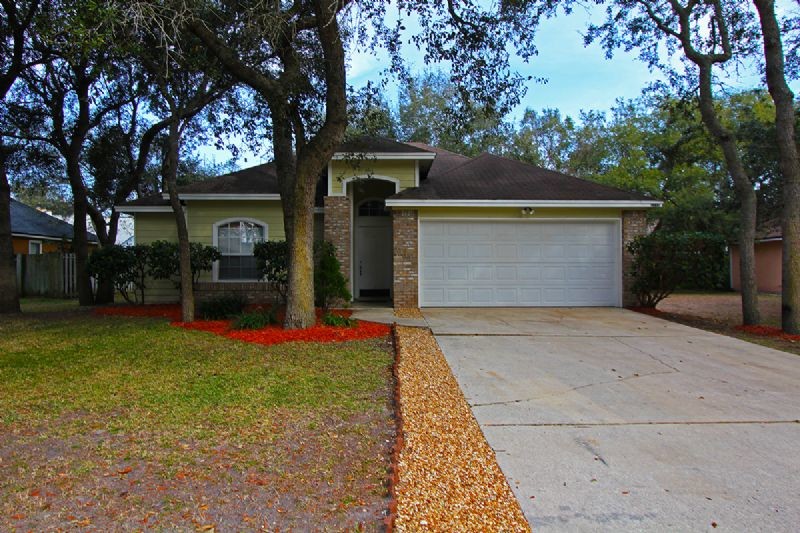 Primary Photo - Charming Three Bedroom Home on Ameila Island