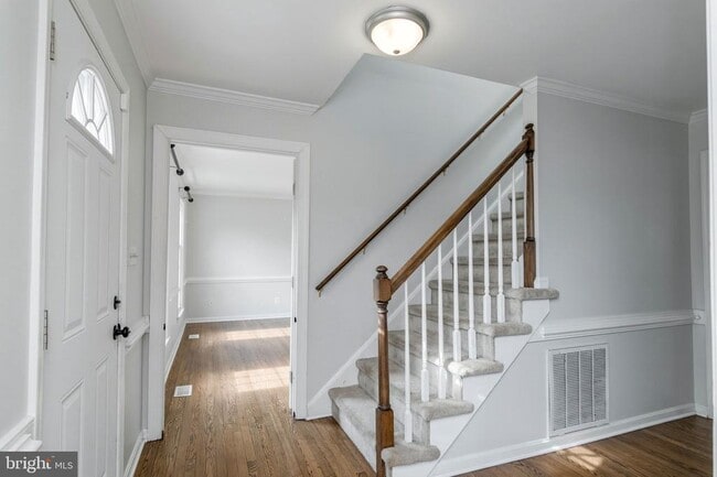 Building Photo - 2009 White Lake Dr