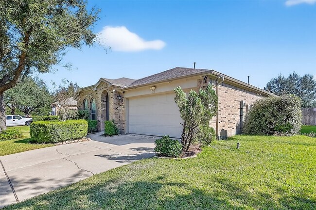 Foto del edificio - 827 Honeysuckle Vine Dr