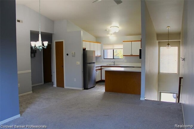 Building Photo - 42540 Lilley Pointe Dr
