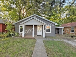 Building Photo - 711 N Fremont Ave