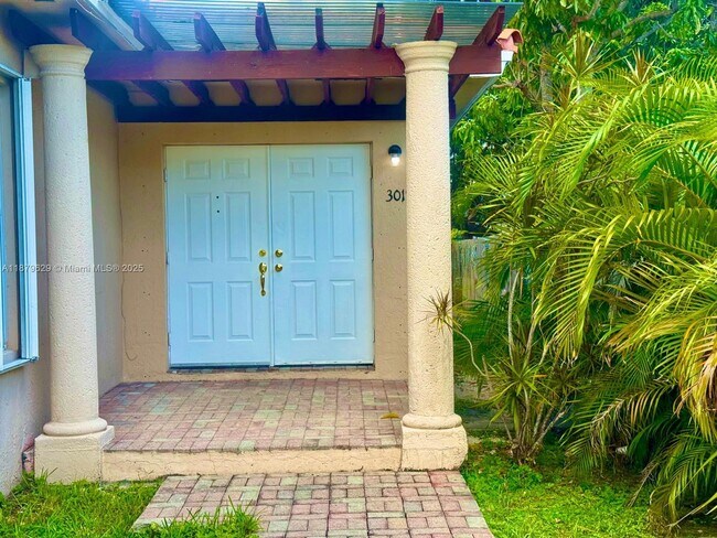 Foto del edificio - 3019 SW 23rd St