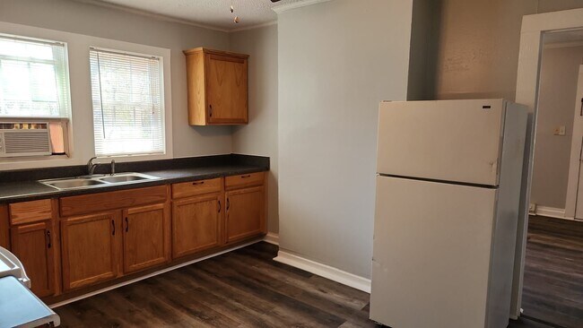 Building Photo - 1020 Boggs Street, Anderson, SC