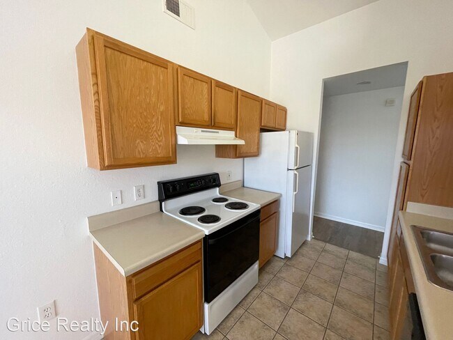 Foto del edificio - 2 br, 1 bath House - 7965 Preserve Cir #733