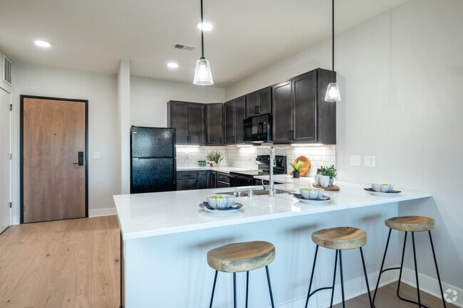 1 BR, 1 BA - 794SF - SIX65 Brookfield Apartments