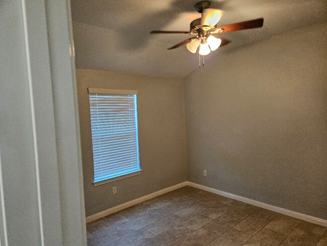 Building Photo - 3002 Overcross Dr