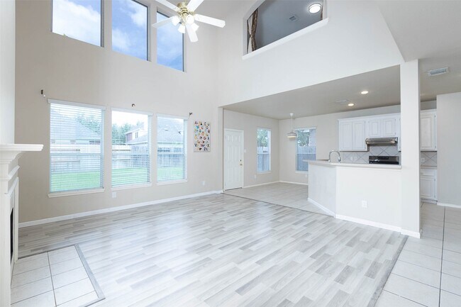 Foto del edificio - 21418 Grand Hollow Ln