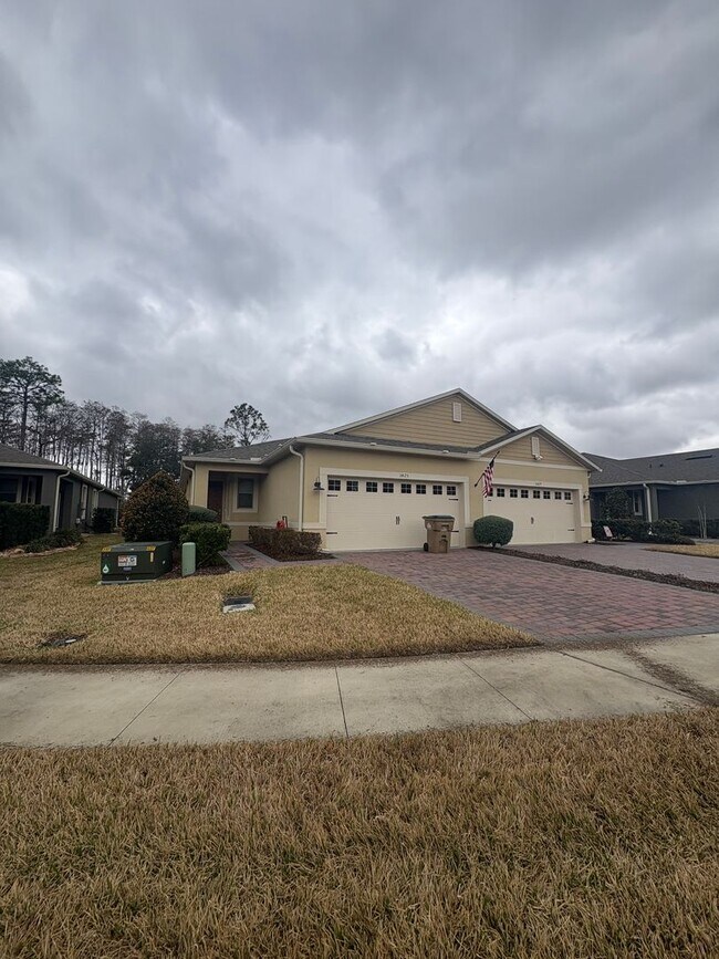 Foto del edificio - Charming 2-Bed 2-Bath Home plus Flex Room -  55+ community