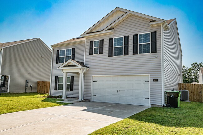 Foto del edificio - 4016 Madeline Farm Blvd