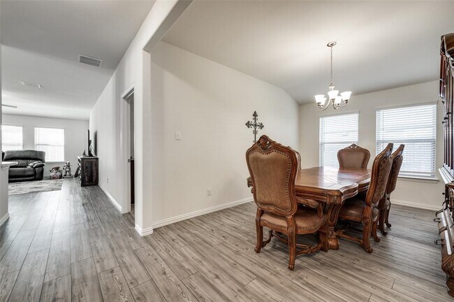 Foto del edificio - 6110 Sutton Fields Trail