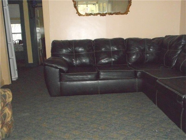 Interior Photo - 379 Ohio Ave