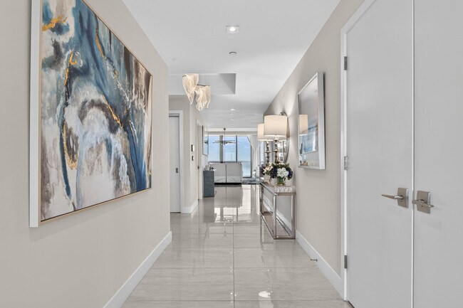 Building Photo - 3100 N Ocean Dr