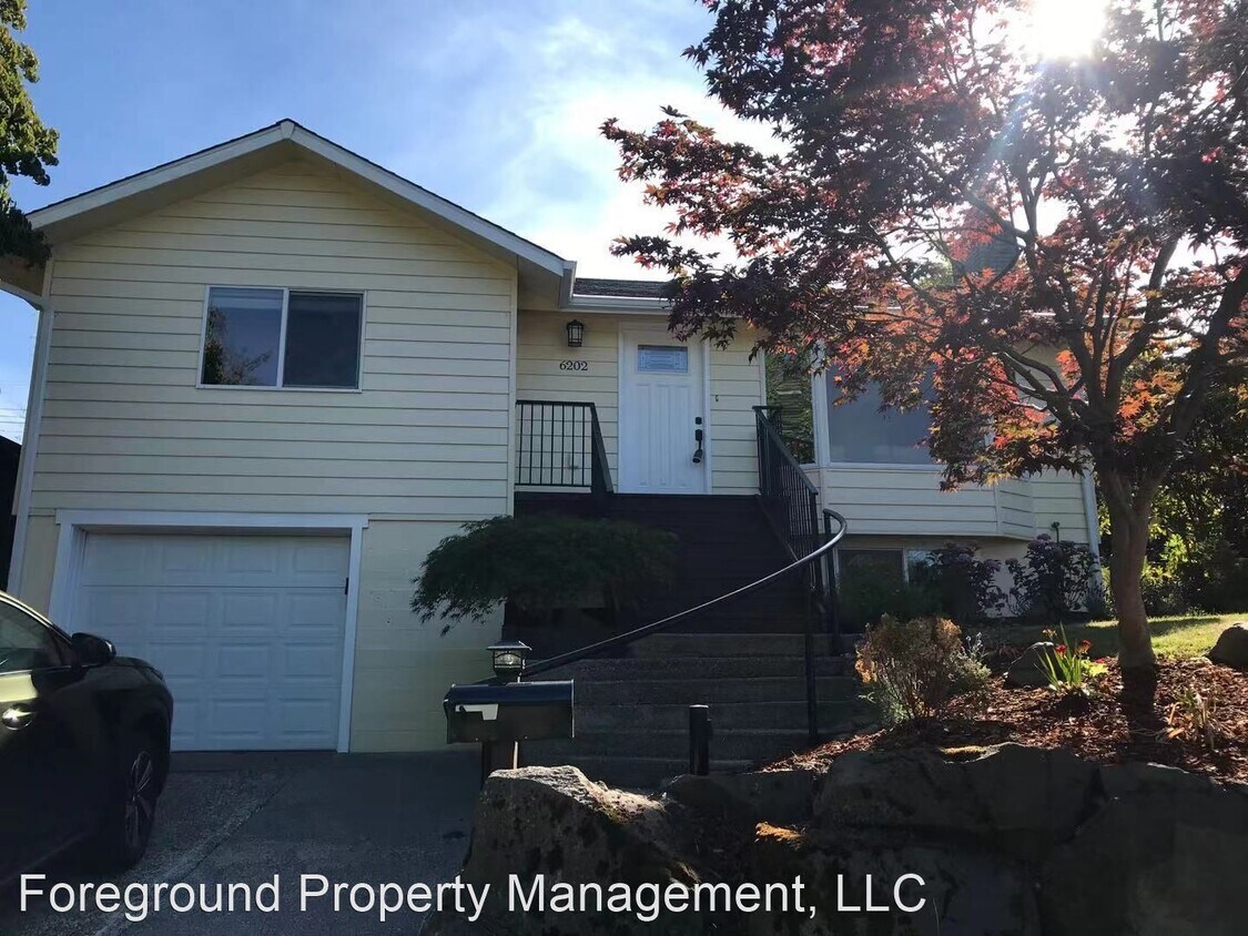 3 br, 1.5 bath House 6202 Vassar Ave NE House Rental in Seattle, WA