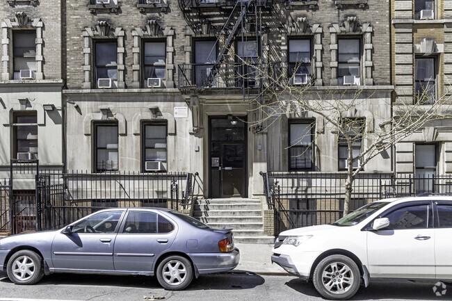 Entrance - 90 Wadsworth Ave