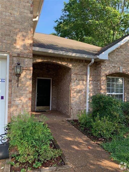 The Meadows Of Seven Points Apartments for Rent with a Yard Hermitage