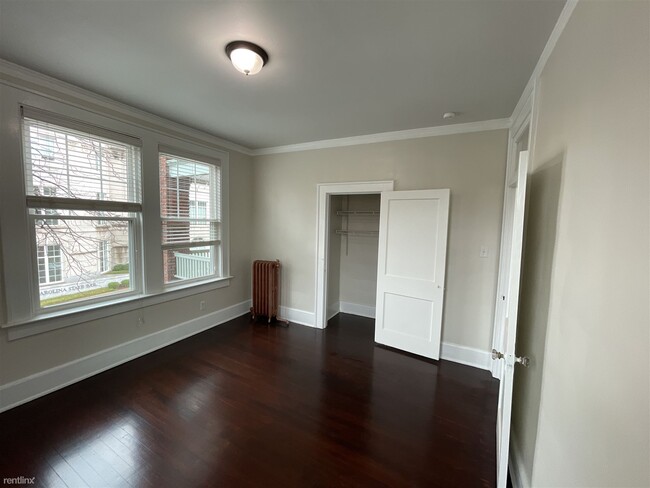 Building Photo - 2 br, 1 bath House - 200 E Edenton St Apt 4