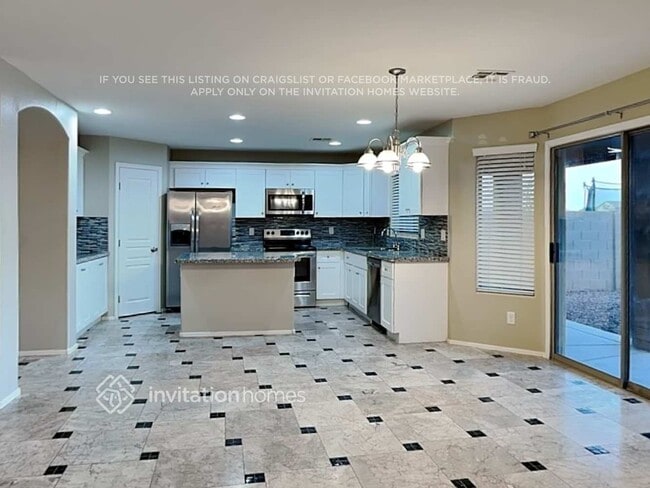 Building Photo - 29117 N Yellow Bee Dr