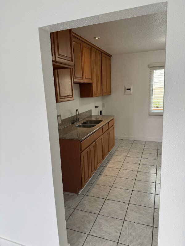 Foto del edificio - 8729 Lyndora St