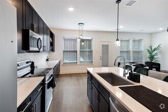 Building Photo - 7322 Bree Ct