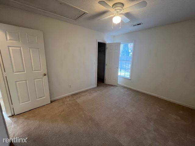 Building Photo - 3 br, 2 bath House - 2404 Meadow Gate Dr