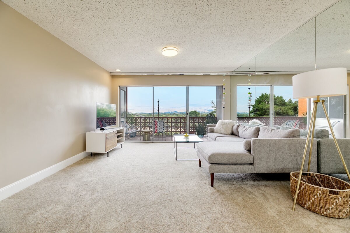 Foto principal - 3701 Crescent Rim Dr