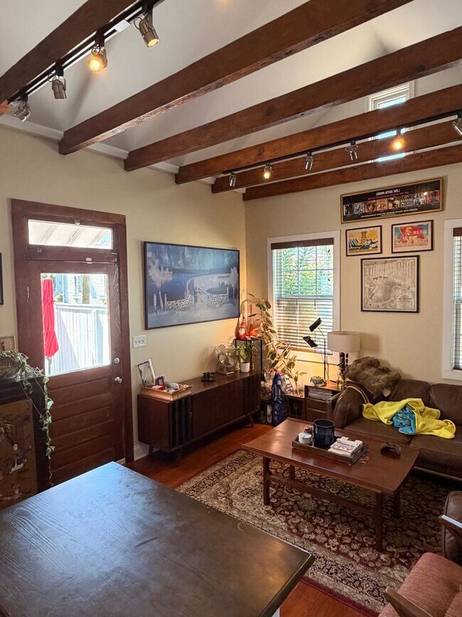 Foto del edificio - 2BD/1.5BA Single Family Home with Fenced In Deck