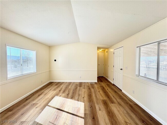 Foto del edificio - 2336 Jeane Ave