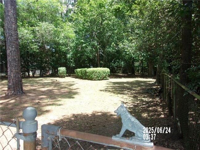 Foto del edificio - 408 N University Blvd