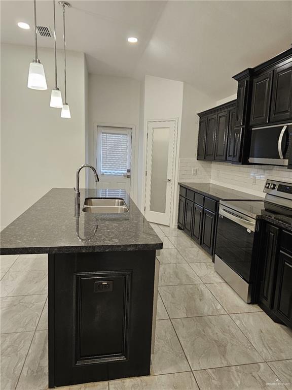 Foto del edificio - 7613 N 40th St