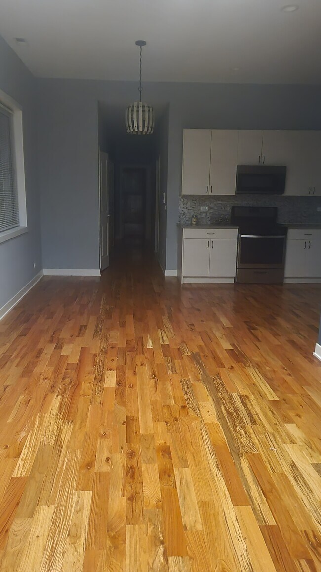 Foto del edificio - 182 N Lamon Ave