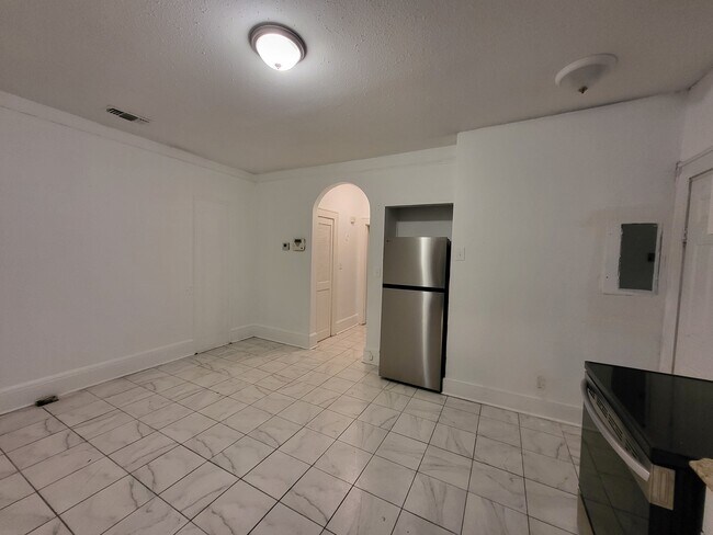 Foto del edificio - 4304 Springfield Blvd