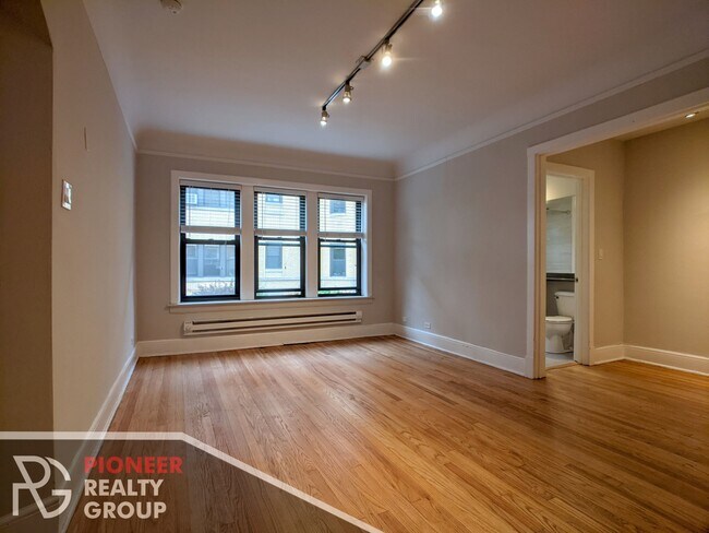 Foto del edificio - 2317 N Rockwell St