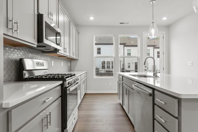 Photo - 1408 Blanche St Townhome