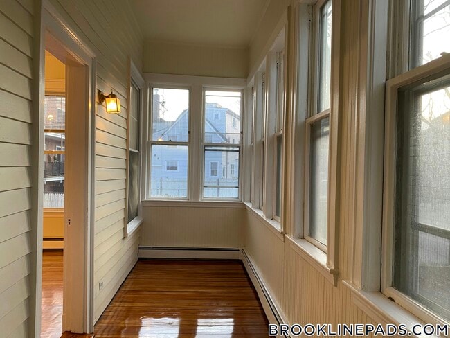 Building Photo - 38 Babcock St