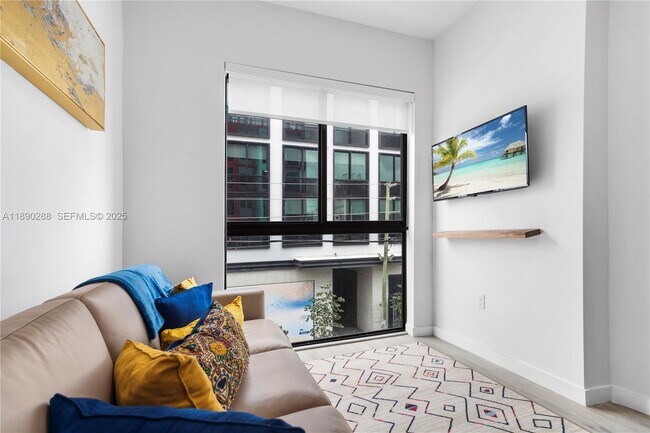 Foto del edificio - 136 NW 26th St