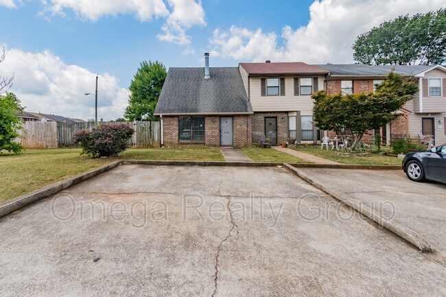 Building Photo - 2519 Hampstead Dr