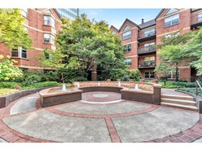 Foto del edificio - 1500 SW Park Ave