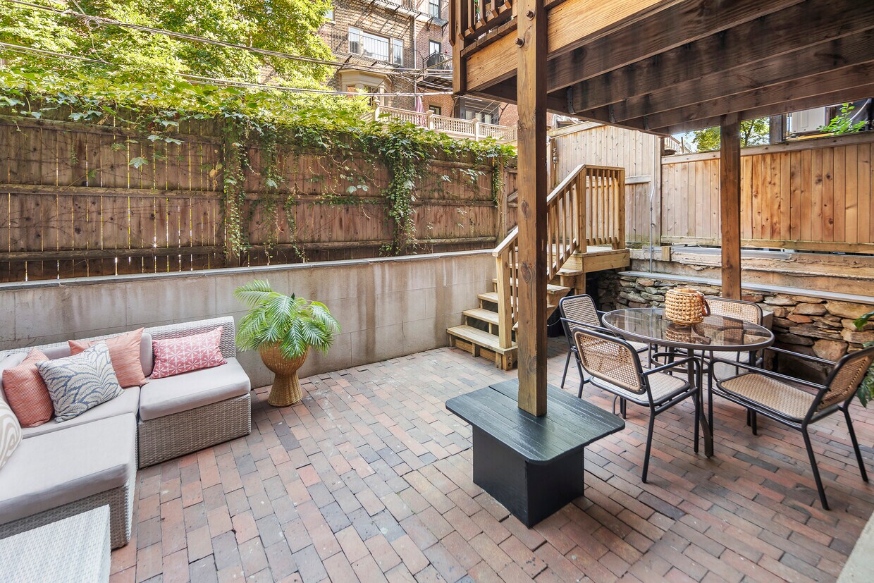 135 Pembroke St Unit 1, Boston, MA 02118 Condo for Rent in Boston, MA