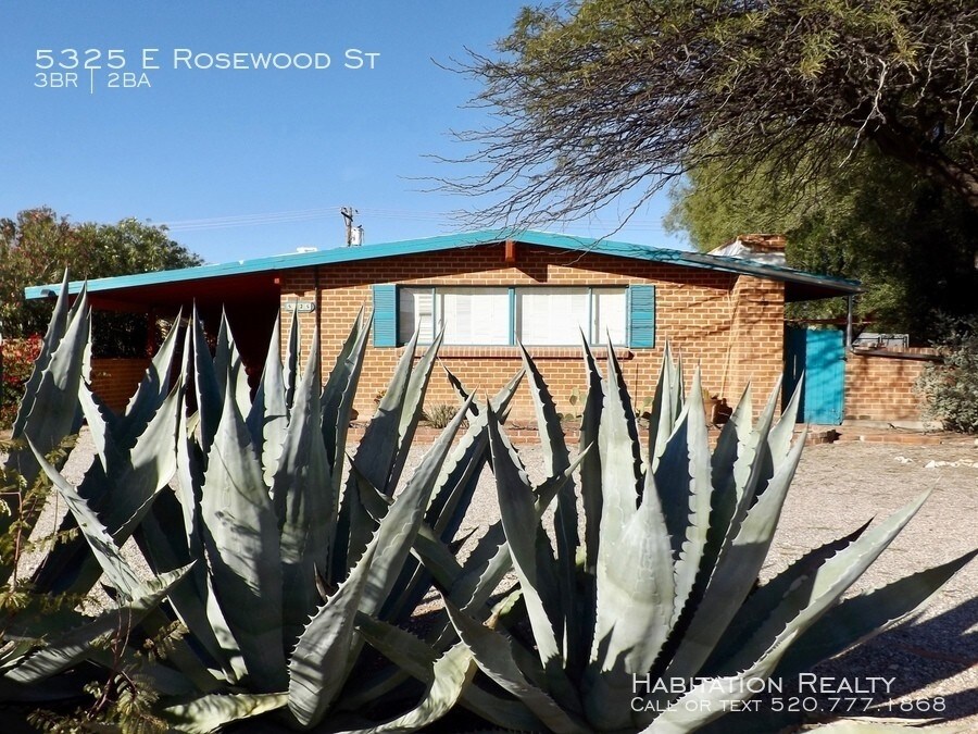 Primary Photo - 5325 E Rosewood St