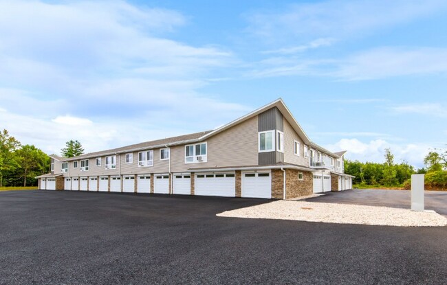 Foto del edificio - 352 Deschane Ave