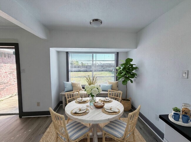 Foto del edificio - 9750 Guest St