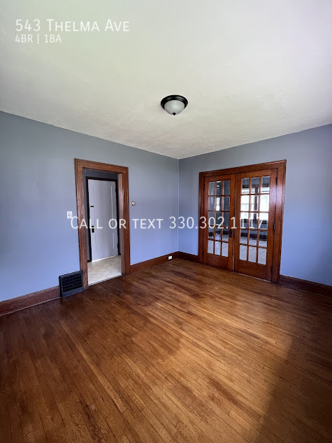 Foto del edificio - 543 Thelma Ave
