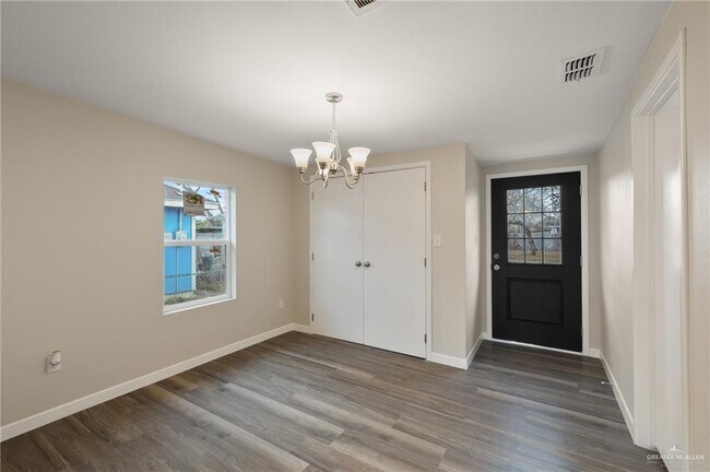 Foto del edificio - 11 N Vermont Ave